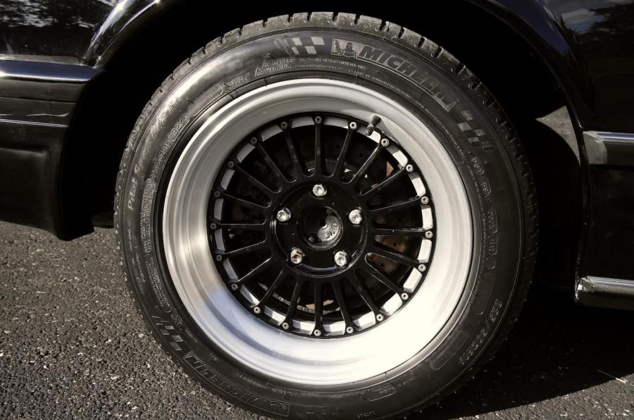 Колеса BMW M6 (E24) 1988 года  (NA) (фото 40 из 158)